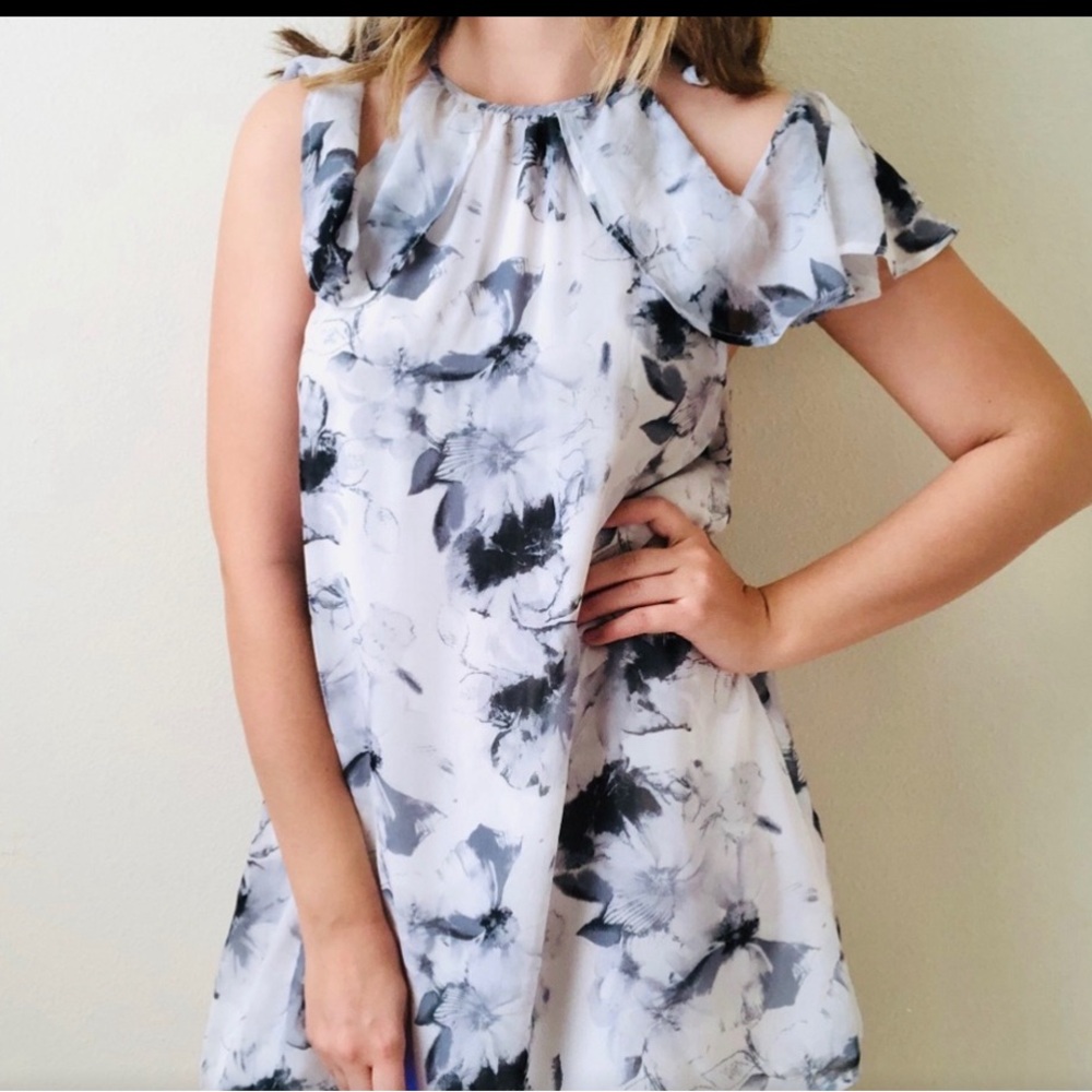 Kimchi Blue floral cold shoulder dress